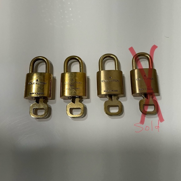 Louis Vuitton lock and key price for all 3 - Picture 1 of 2